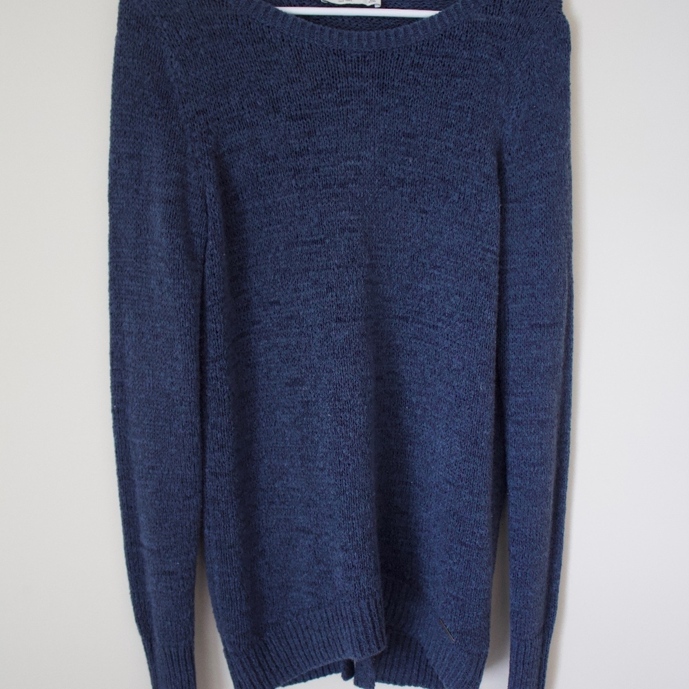 Abercrombie & Fitch Blue Sweater w/ Slit in back